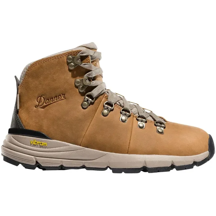 Danner Women‘s Mountain 600 4.5″ Boots – Rich Brown – 10