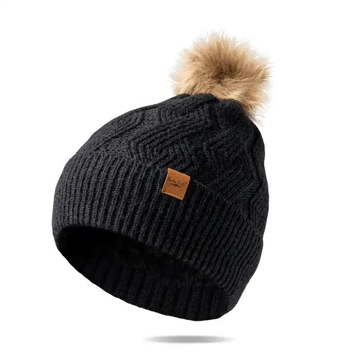 DM Merchandising Britt‘s Knits Mainstay Pom Hat – Black