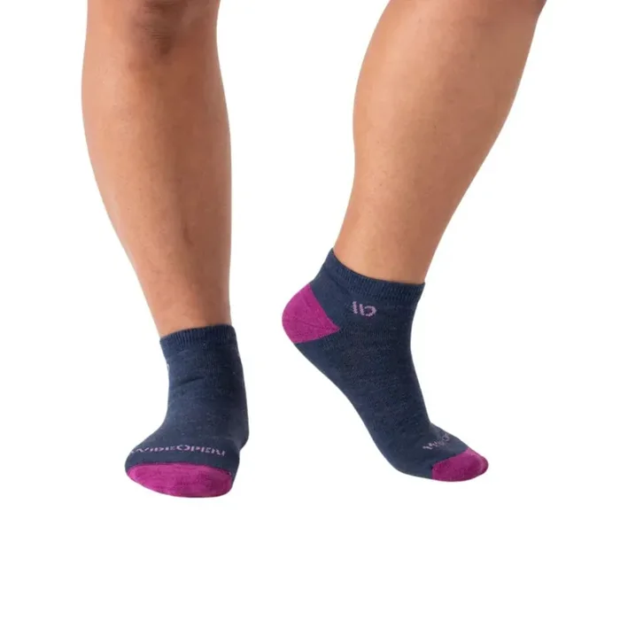 Wide Open Socks Women‘s Solid Cushioned No Show Socks – Denim – M